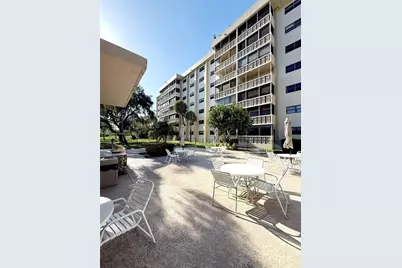 800 NE 195th St #720, Miami, FL 33179 - Photo 11