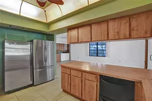 65 NE 152nd St, Miami, FL 33162 - Photo 35