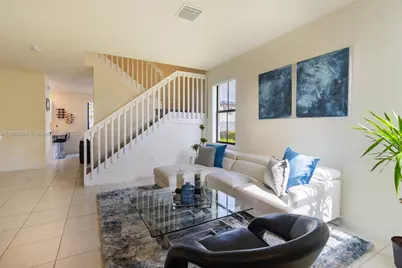 10966 W 33rd Way, Hialeah, FL 33018 - Photo 7