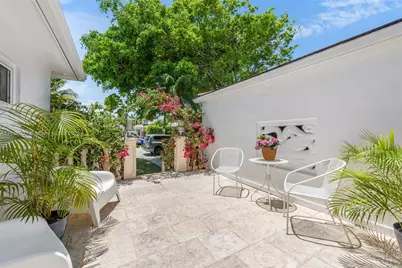 9057 Emerson Ave, Surfside, FL 33154 - Photo 3