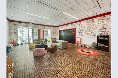 1080 Brickell Ave #3905, Miami, FL 33131 - Photo 17