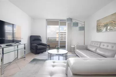 5555 Collins Ave #14U, Miami Beach, FL 33140 - Photo 19