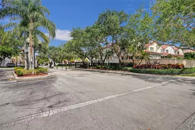 3910 Fern Forest Rd, Cooper City, FL 33026 - Photo 5