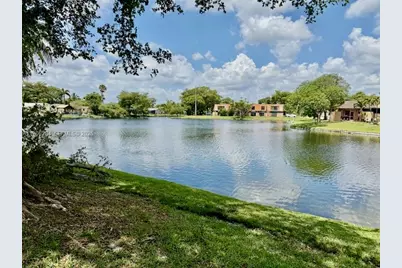 8992 Palm Tree Ln #8992, Pembroke Pines, FL 33024 - Photo 1