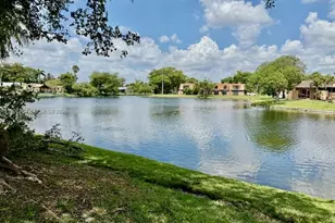 8992 Palm Tree Ln, Pembroke Pines, FL 33024 - Photo 1