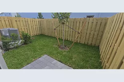 102 SE 11 Court, Florida City, FL 33034 - Photo 9