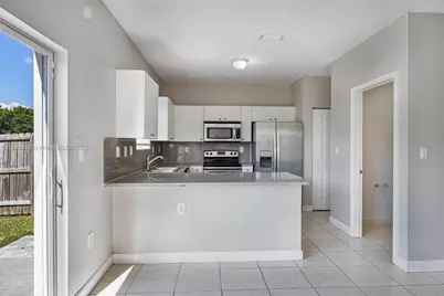 1880 SE 3rd Dr, Homestead, FL 33033 - Photo 3