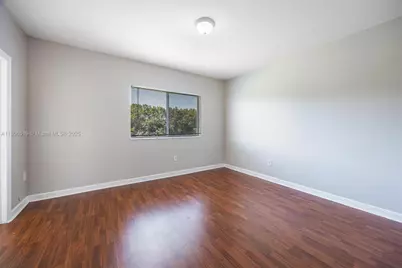 1880 SE 3rd Dr, Homestead, FL 33033 - Photo 17