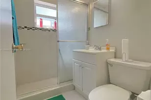 2465 NE 15th Ave, Pompano Beach, FL 33064 - Photo 17