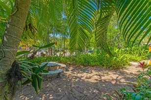 1895 SW 25th St, Miami, FL 33133 - Photo 19