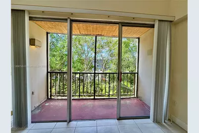 8810 Fontainebleau Blvd #318, Miami, FL 33172 - Photo 11