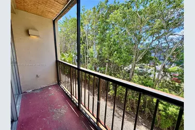 8810 Fontainebleau Blvd #318, Miami, FL 33172 - Photo 13