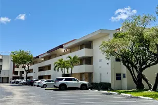 8810 Fontainebleau Blvd, Miami, FL 33172 - Photo 51