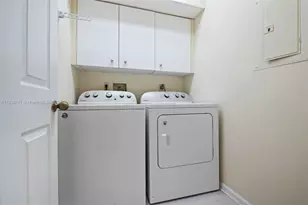 7443 Fairfax Dr, Tamarac, FL 33321 - Photo 23