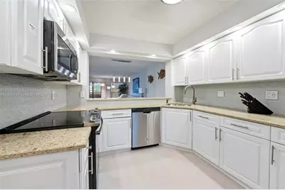 7443 Fairfax Dr #208, Tamarac, FL 33321 - Photo 7