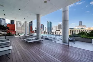 398 NE 5th St, Miami, FL 33132 - Photo 43