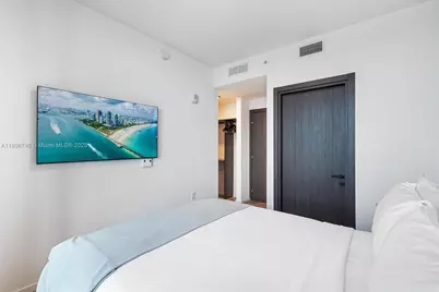 398 NE 5th St #4518, Miami, FL 33132 - Photo 11