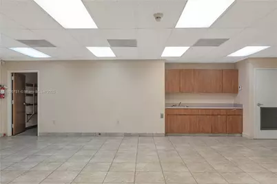 901 NW 11th Ave, Fort Lauderdale, FL 33311 - Photo 17