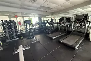 170 SE 14th St, Miami, FL 33131 - Photo 29