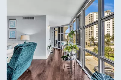 6423 Collins Ave #409, Miami Beach, FL 33141 - Photo 25