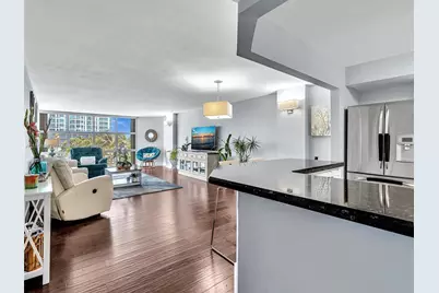 6423 Collins Ave #409, Miami Beach, FL 33141 - Photo 9