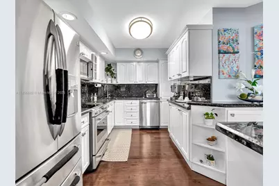 6423 Collins Ave #409, Miami Beach, FL 33141 - Photo 13