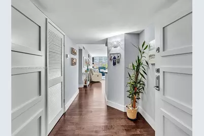 6423 Collins Ave #409, Miami Beach, FL 33141 - Photo 7