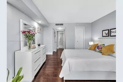 6423 Collins Ave #409, Miami Beach, FL 33141 - Photo 31