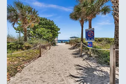 6423 Collins Ave #409, Miami Beach, FL 33141 - Photo 1