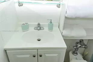 1500 Bay Rd, Miami Beach, FL 33139 - Photo 23