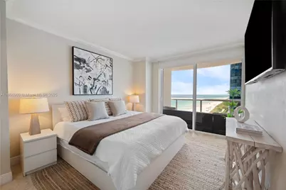 6365 Collins Ave #2206, Miami Beach, FL 33141 - Photo 9