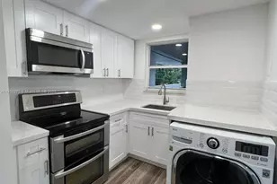 310 Fontainebleau Blvd, Miami, FL 33172 - Photo 5