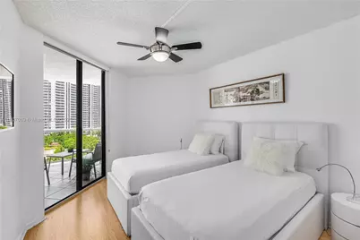 3610 Yacht Club Dr #1005, Aventura, FL 33180 - Photo 17