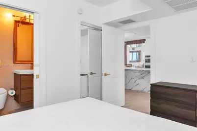 2301 Collins Ave #1019, Miami Beach, FL 33139 - Photo 31