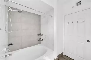 17150 N Bay Rd, Sunny Isles Beach, FL 33160 - Photo 23