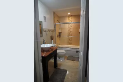 19423 NW 53rd Pl, Miami Gardens, FL 33055 - Photo 13