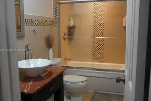 19423 NW 53rd Pl, Miami Gardens, FL 33055 - Photo 13