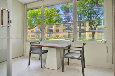 100 Ashbury Rd #103, Hollywood, FL 33024 - Photo 9