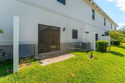 617 SW 11th St, Florida City, FL 33034 - Photo 25