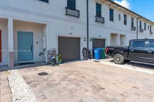 617 SW 11th St, Florida City, FL 33034 - Photo 21