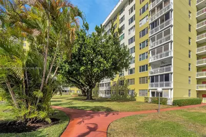 4400 Hillcrest Dr #107A, Hollywood, FL 33021 - Photo 27