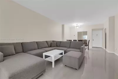 4400 Hillcrest Dr #107A, Hollywood, FL 33021 - Photo 1