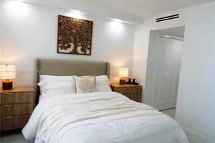 5701 Collins Ave, Miami Beach, FL 33140 - Photo 19