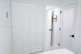 5701 Collins Ave, Miami Beach, FL 33140 - Photo 37