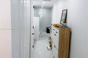 5701 Collins Ave, Miami Beach, FL 33140 - Photo 25