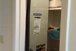 1395 NE 167th St, Miami, FL 33162 - Photo 13