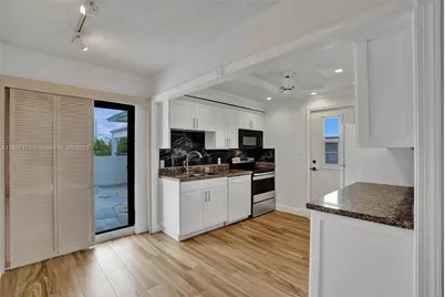 2924 Day Ave #PH4N, Coconut Grove, FL 33133 - Photo 7