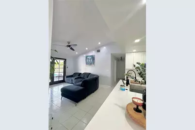 15421 SW 158th St, Miami, FL 33187 - Photo 7