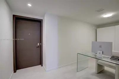 1000 Brickell Plz #2705, Miami, FL 33131 - Photo 21