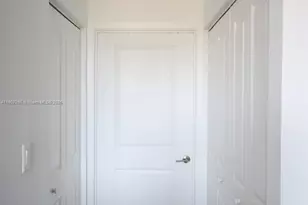 8201 NW 41st St, Doral, FL 33166 - Photo 9